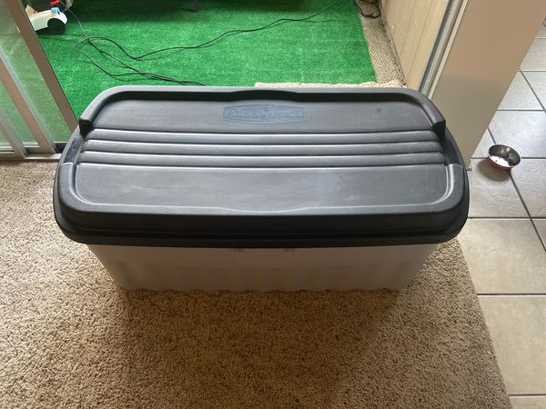 54 Gallon Rubbermaid Roughneck Jumbo Storage Tote/Container for Sale in ...