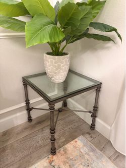 End table