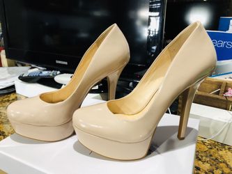 Jessica Simpson 👠 size 8