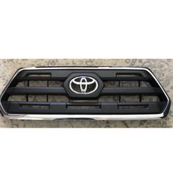 2017 Toyota Tacoma Black And Chrome oem stock grill