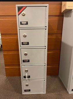 Uline 5-Door Steel Locker Cabinet with Individual Locking Compartments