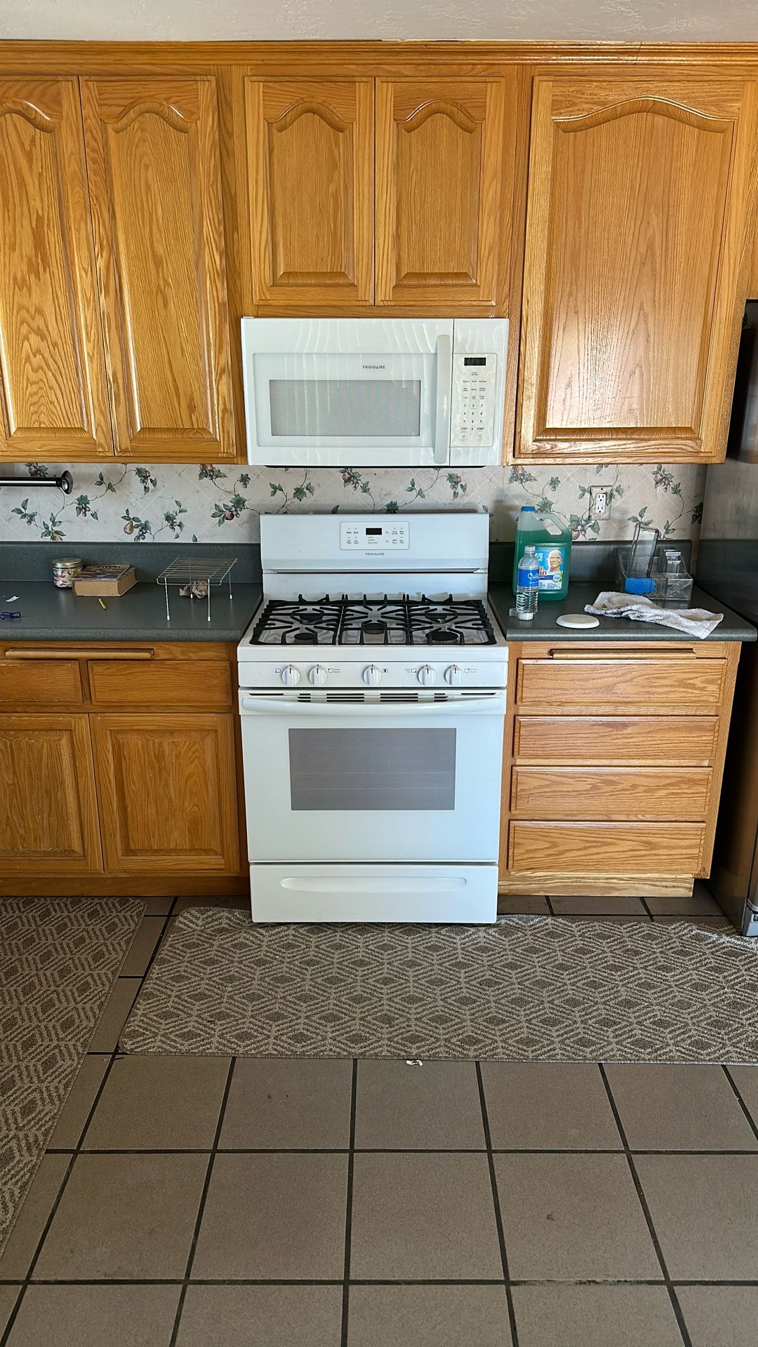 Stove And Microwave Frigidaire