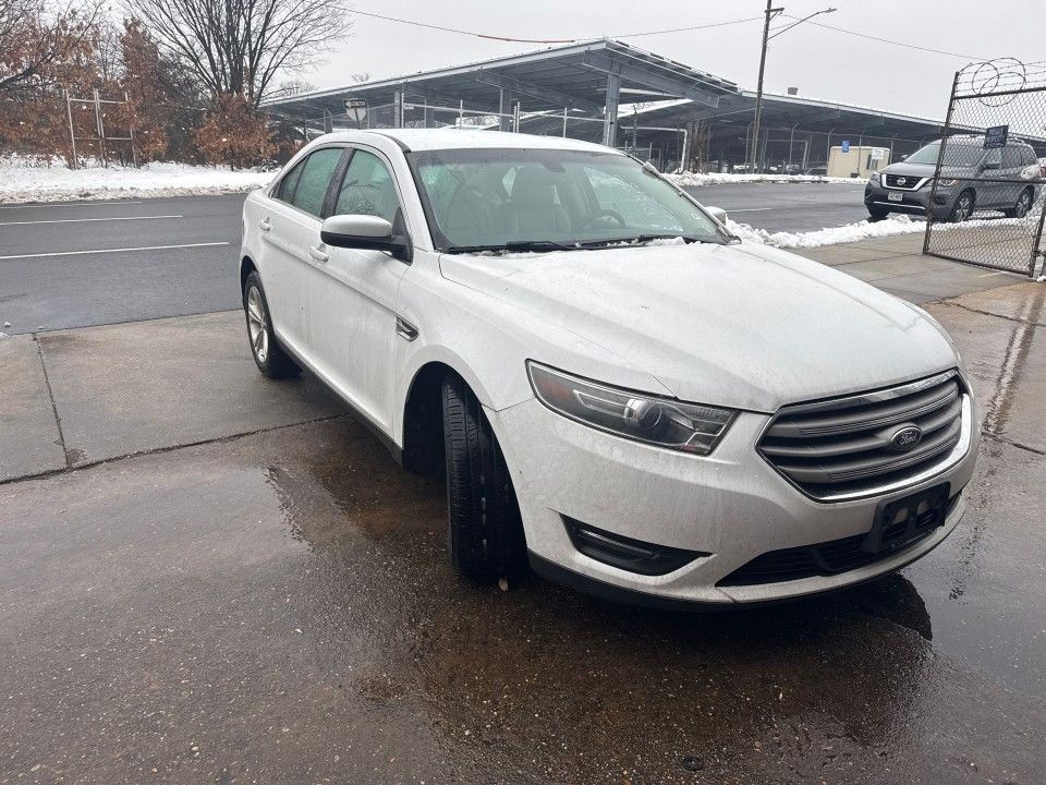 2016 Ford Taurus
