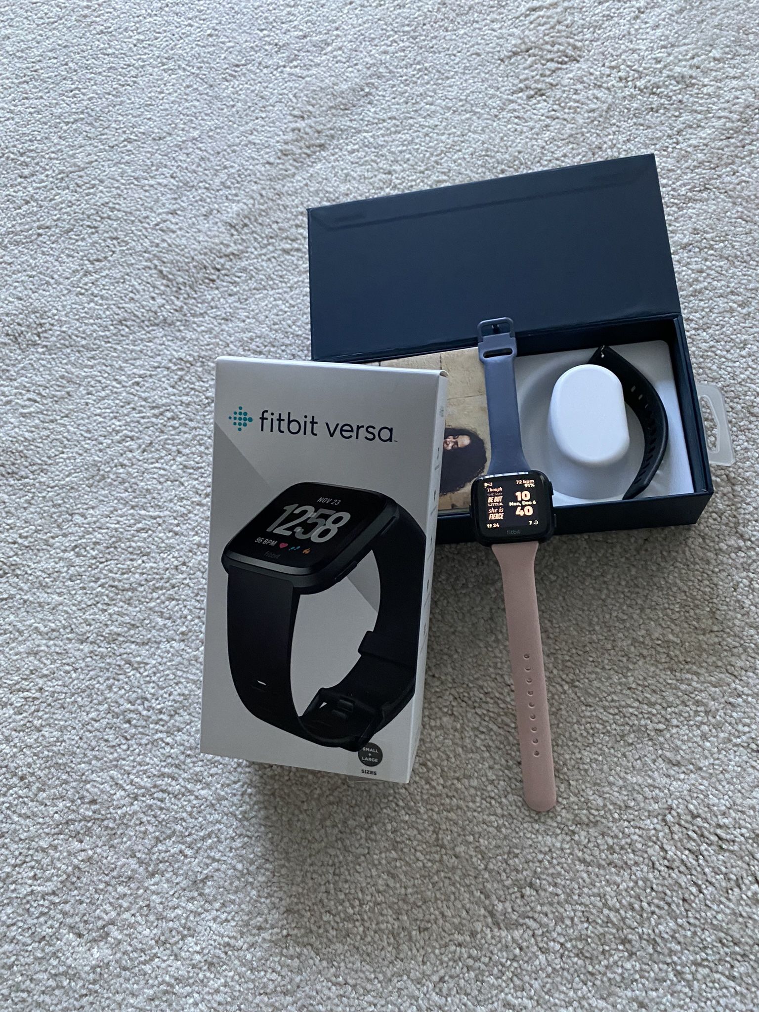 Fitbit Versa Health & Fitness Smartwatch Activity Tracker (S+L)