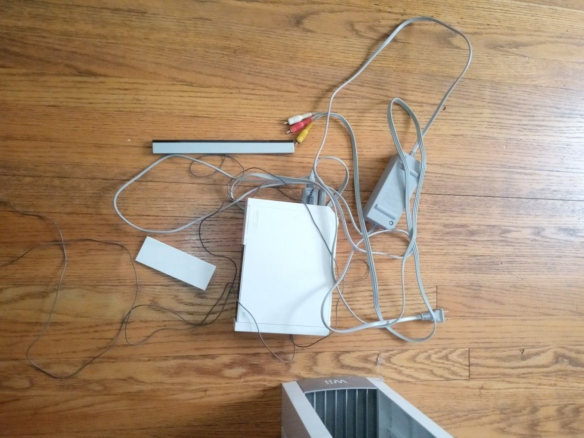 Nintendo Wii Console, Plus See In Description, Cross Posted, North Riverside