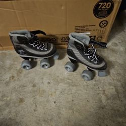 Boys Skates Size Jr 13