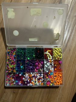 Hello Kitty Bead And Jewelry Set