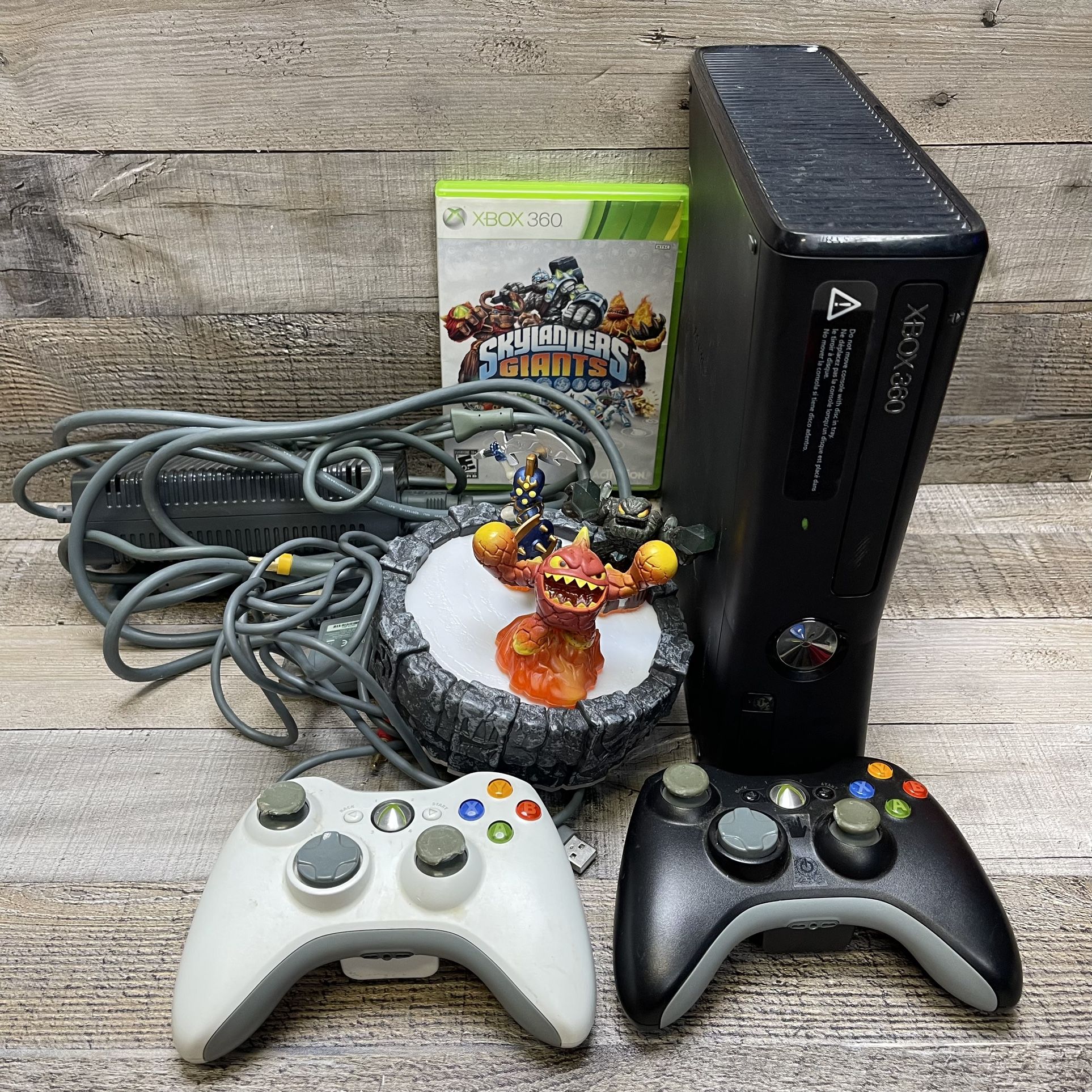 Xbox 360 Bundle Skylanders Controllers for Sale in Honolulu, HI