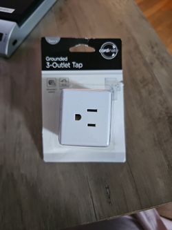 10) 3 Way Outlet Tap 