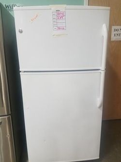 GE 21 CUBIC FT REFRIGERATOR $275.00 #13099