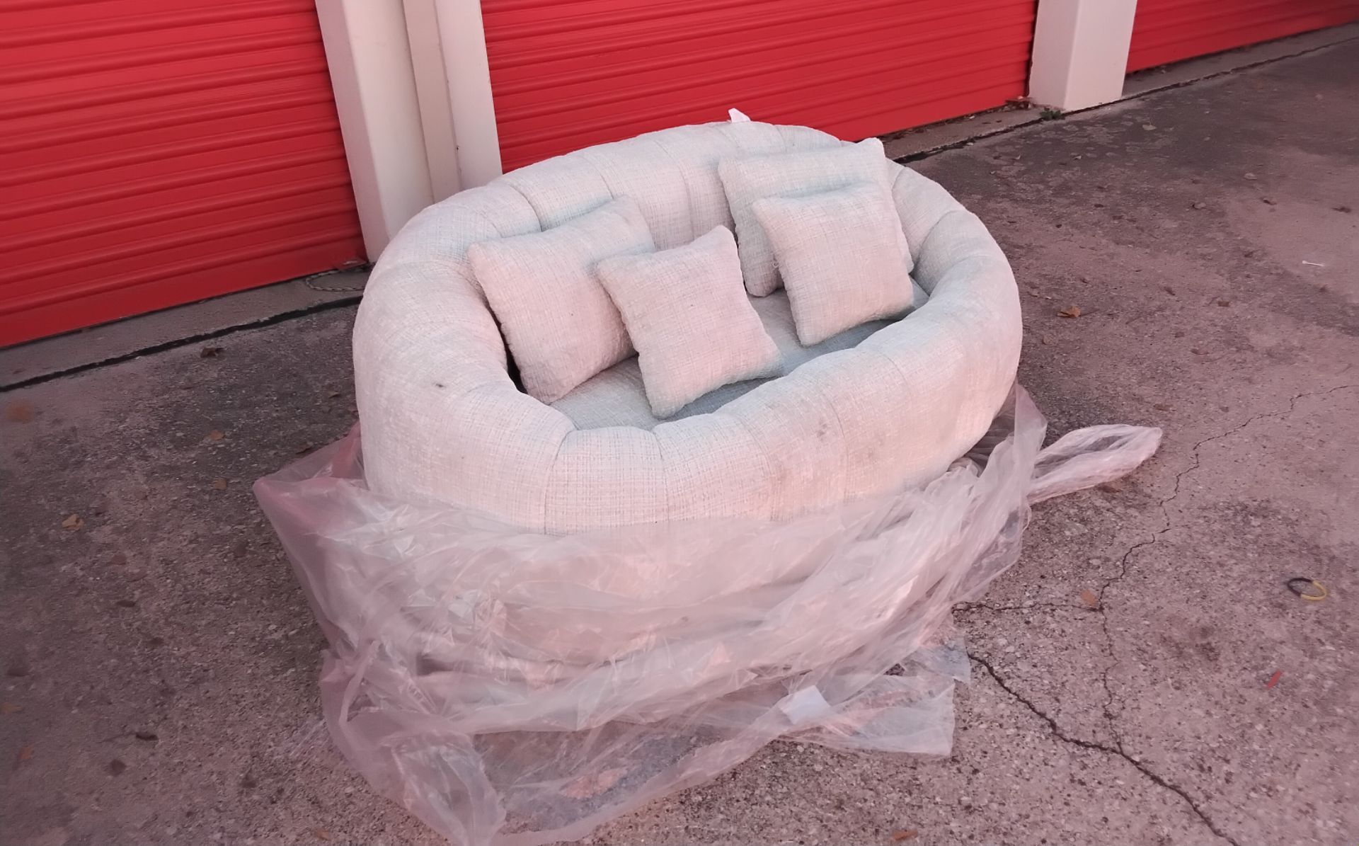 NUEVO SOFA FREE DELIVERY