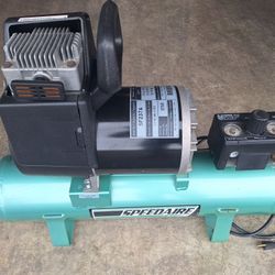 Air Compressor 3 Gallon 125 PSI High-end Speedaire 