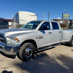 2017 dodge ram 3500 dually Cummins diesel crew cab excellent condition