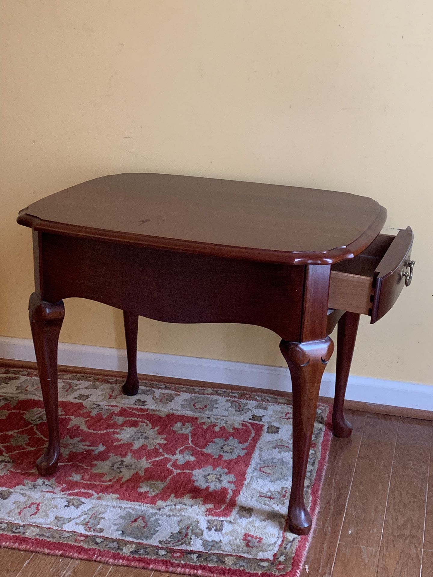 Small Elegant Cherry Console Side Table