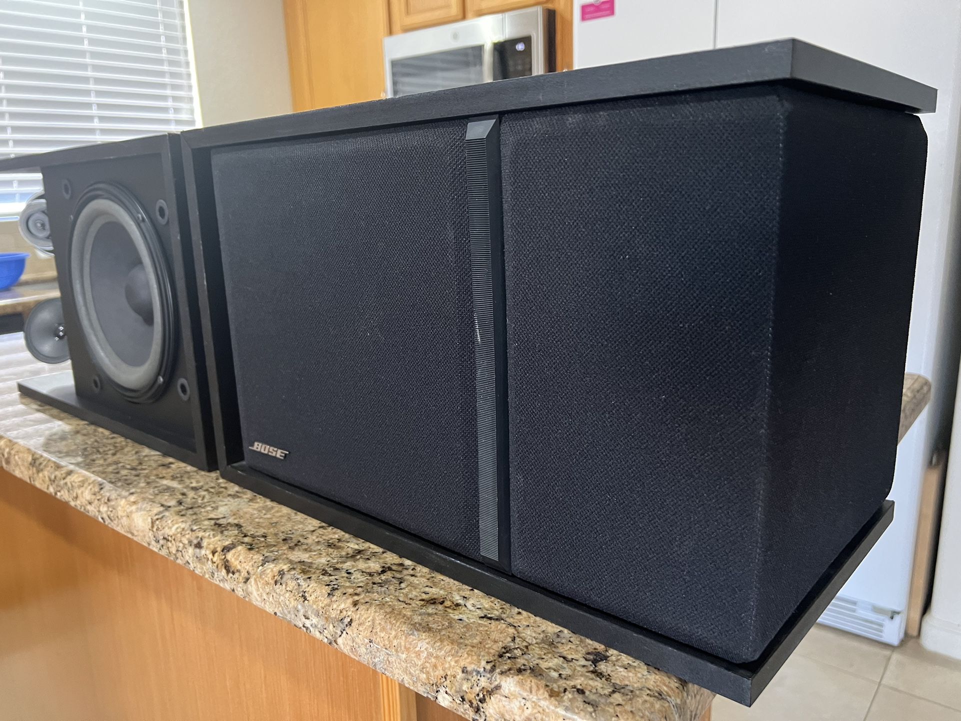 Bose 301 Series III Speaker Black for Sale in Phoenix, AZ - OfferUp