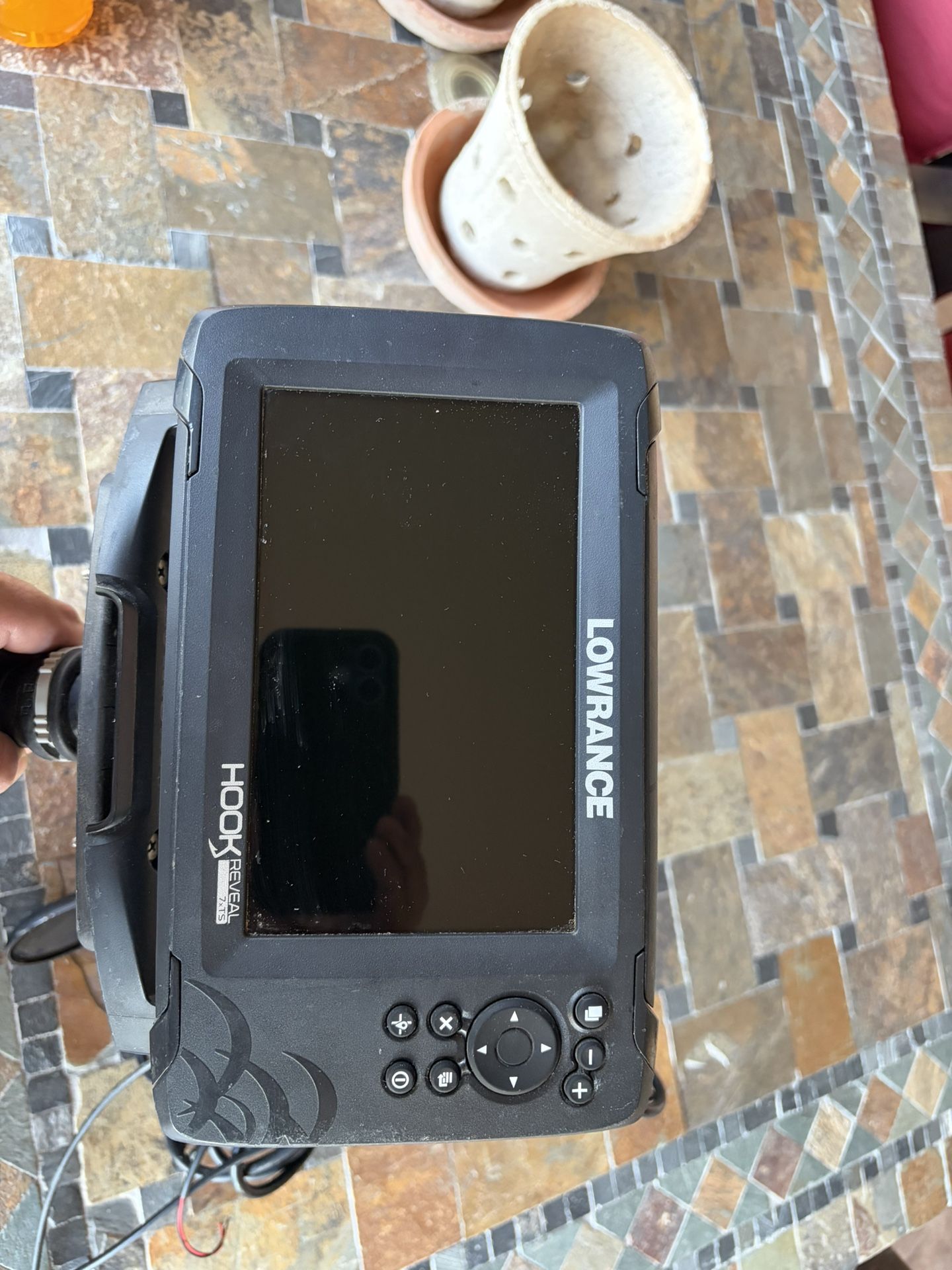 Lowrance Hook Reveal 7 TS Fish Finder