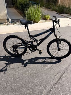 🚲 Hyper Shocker 20" Boys Mountain Bike – $80 OBO