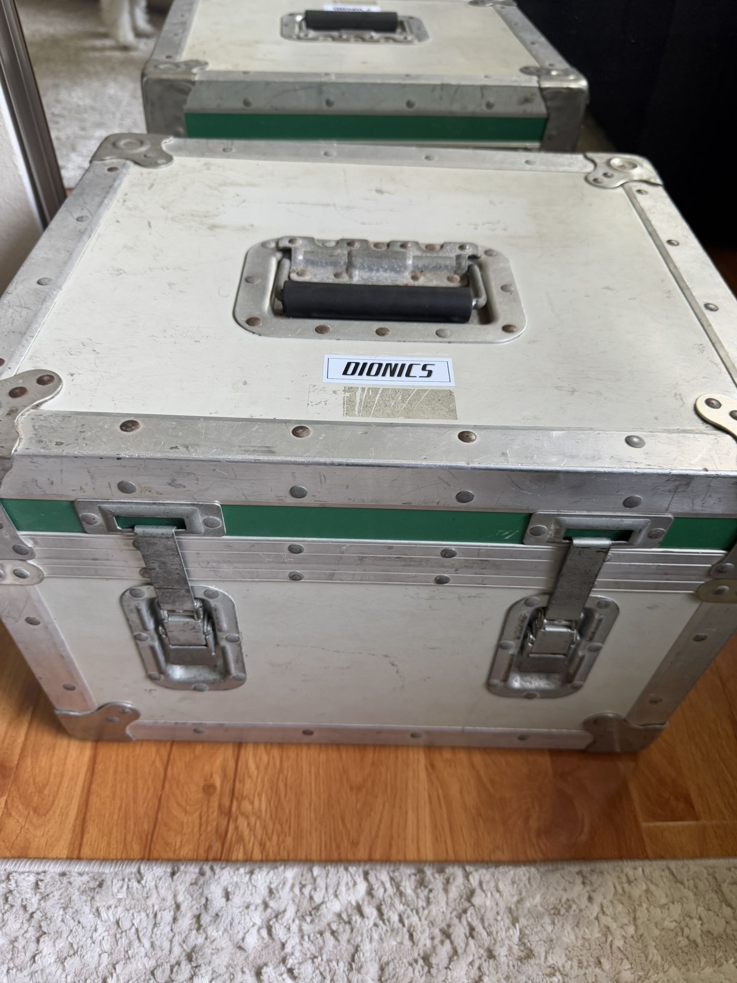 6x dionic Gold mount batteries, Need To Be Re-celled