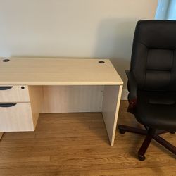 Office Desk & Leather Chair – Like New – High Quality – Gamer Friendly