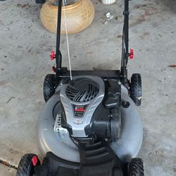 Murray 22 in. 140 cc Self-Propelled Lawn Mower (NO BAG)
Pre-Owned · Murray