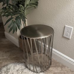Metal End Table / Side Table