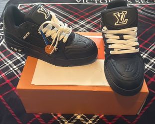 New Louis Vuitton Black & White Shoe