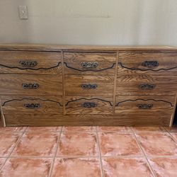 Wood Dresser Brown Great condition