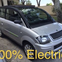 2010 Zenn 100% Electric Neighborhood Vehicle (Need Batteries) 