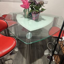 GLASS PUB TABLE WITH 4-BARSTOOLS