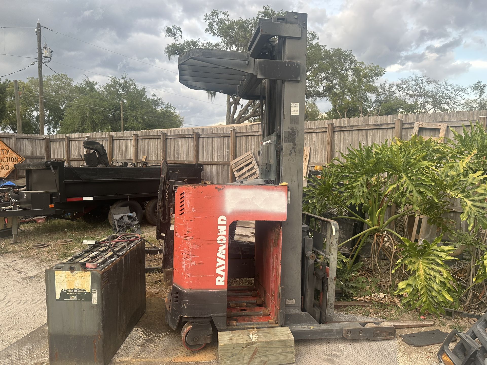 Raymond Electric Forklift