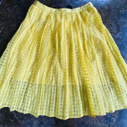 Like NEW!! Elle Size 12 Women’s Yellow Skirt