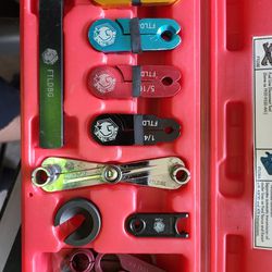 Matco Fuel And Transmission Disconnect Tools