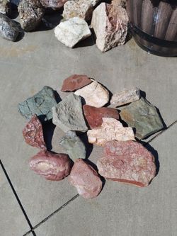 RIVER ROCKS/aquariums/reptiles landscape