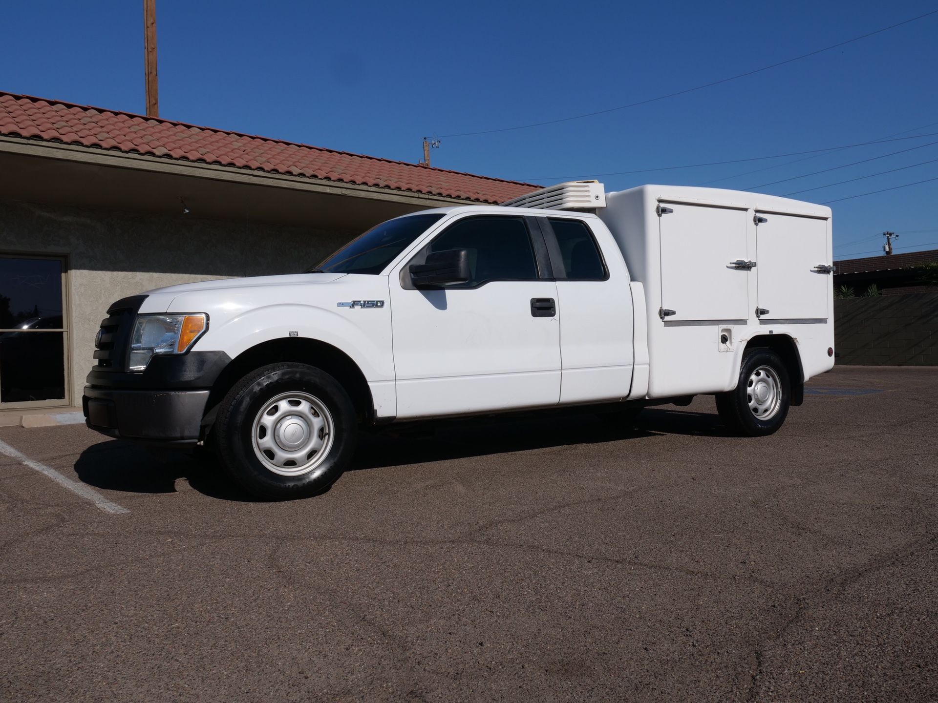 2010 Food Delivery/Catering Truck Super Cab