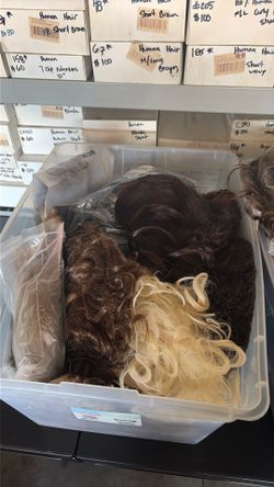Bunch of different wigs synthetic and human 💥💥