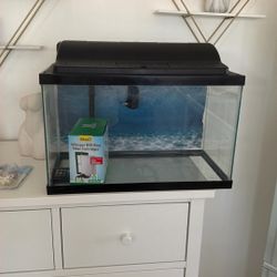 10 Gallon Fish tank 