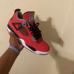 Jordan 4 Taro Size 13