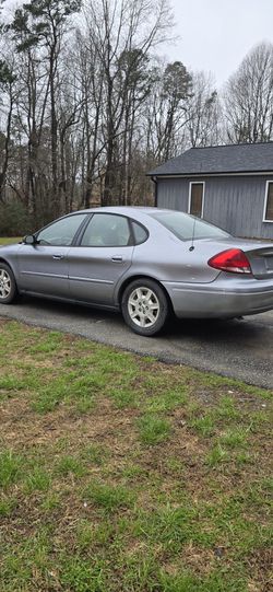 2006 Ford Taurus