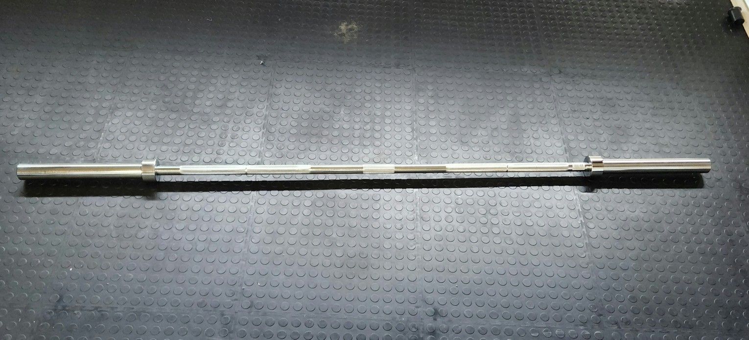Unused 7′ Olympic Chrome Bar — fits 2″ Olympic plates — 300 lb capacity