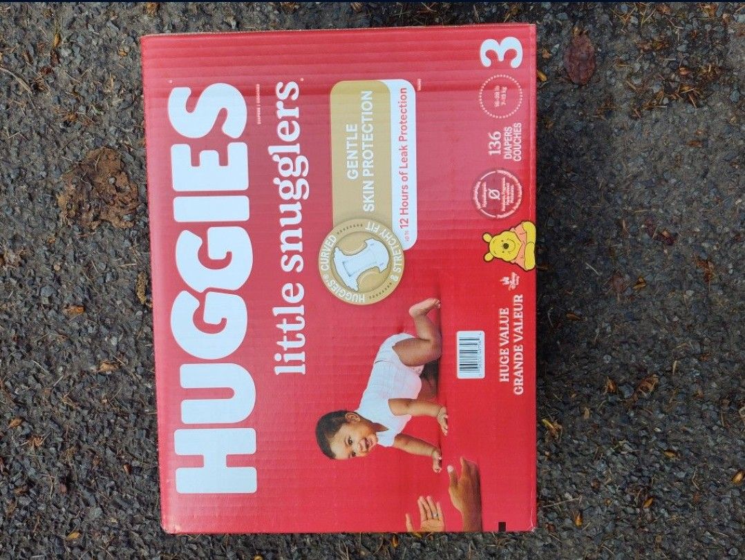 Huggies Size 3 Little Snuggler Diapers, 136 Diaper Count