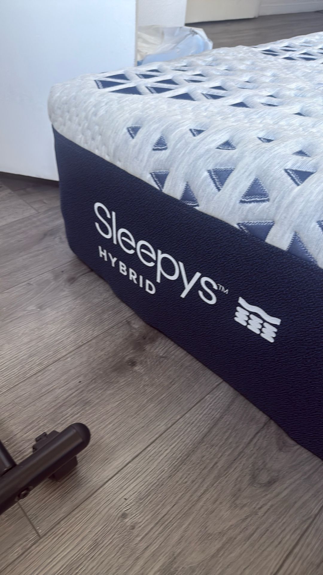 Bad 85% new a bed adjust your body