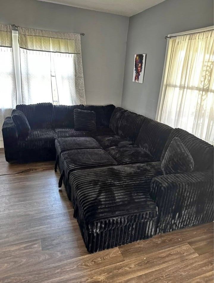 OVERSIZED SECTIONAL WITH PULL OUT BED!! AND USB PORT !! ONLY $1495