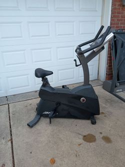 Life fitness exercise bike