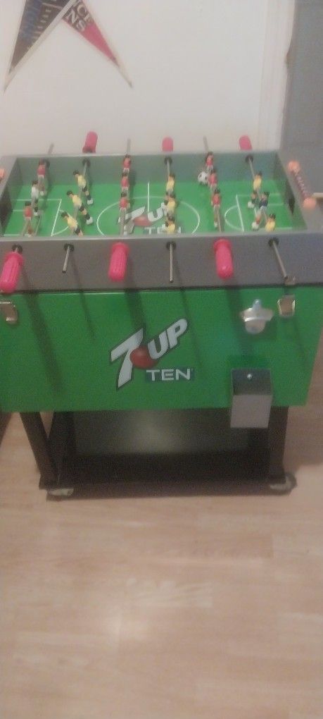 Cooler With Soccer Players Brand Knew 7OUPTENT