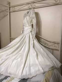 Wedding Dress/with Lace Jacket/12-14 $112.