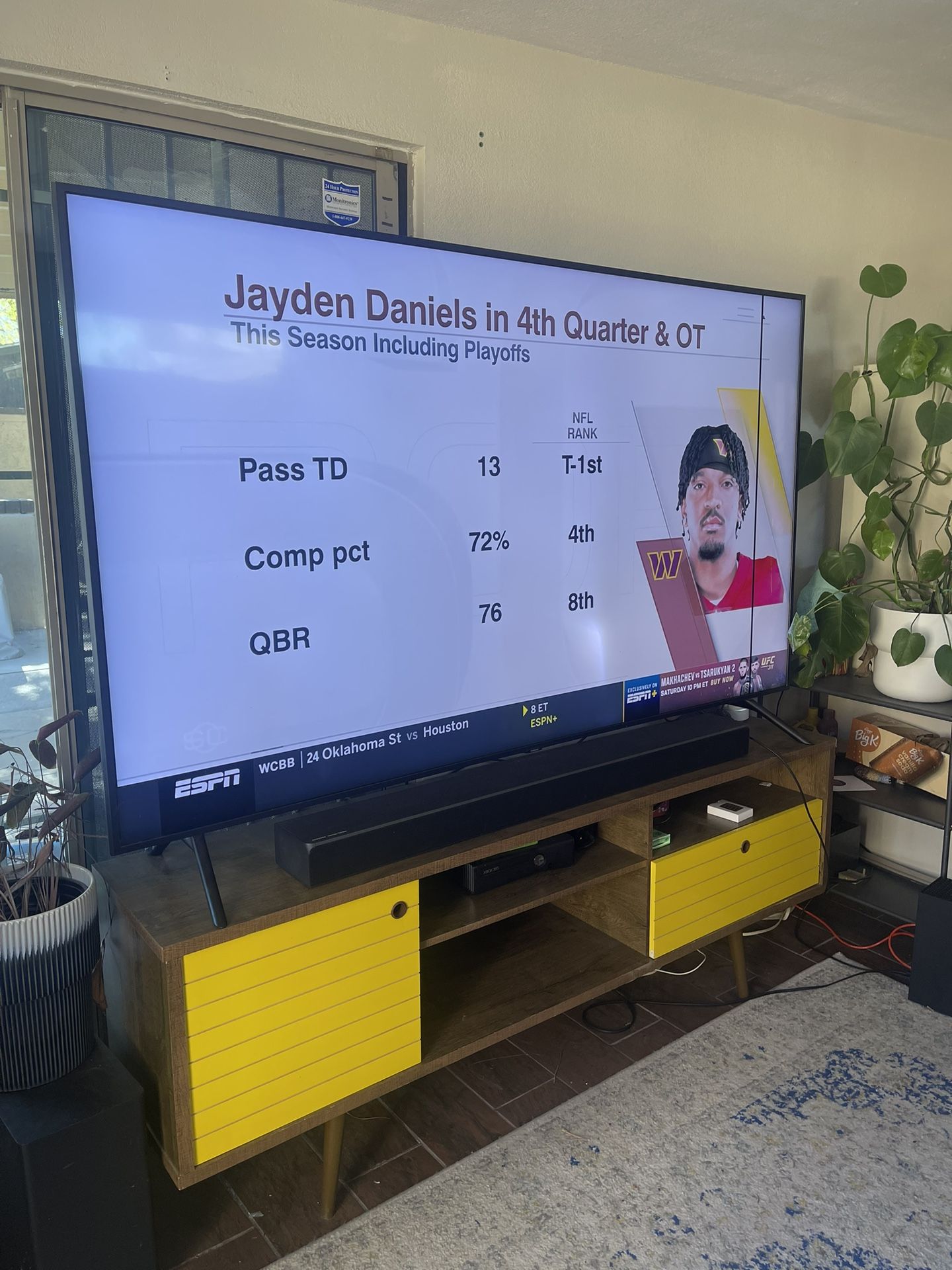 Samsung QN82Q60RAFXZA Flat 82-Inch QLED 4K Q60 Series (2019) Ultra HD Smart TV with HDR and Alexa Compatibility
