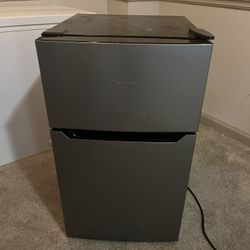 Mini Refrigerator With Freezer