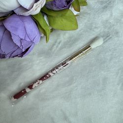 NWT SLMISSLAM Large Fluffy Bird Blending Brush