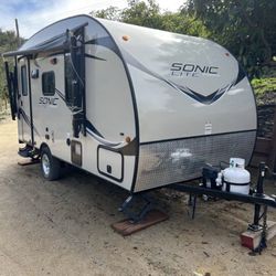 2016 Sonic Venture Lite SL150VRK