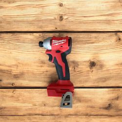 Milwaukee M18 Compact 1/4